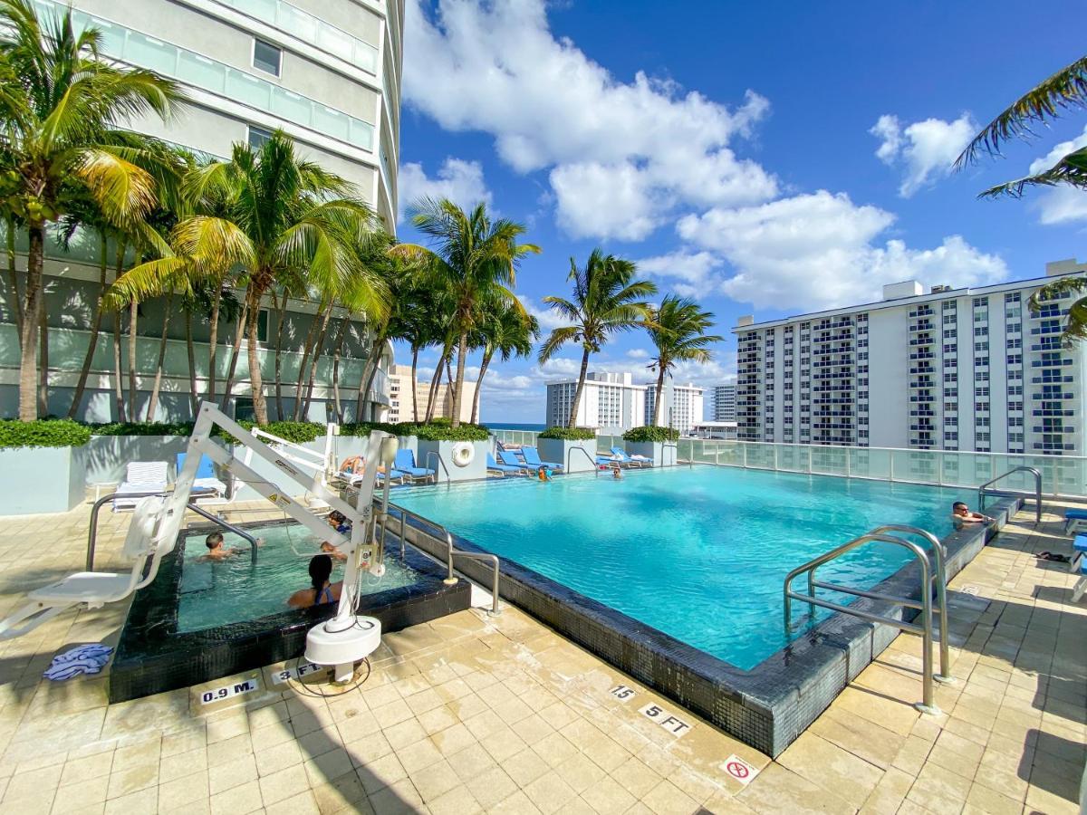W Residences Fort Lauderdale Luxury Suites Across From Fort Lauderdale Beach Exterior photo